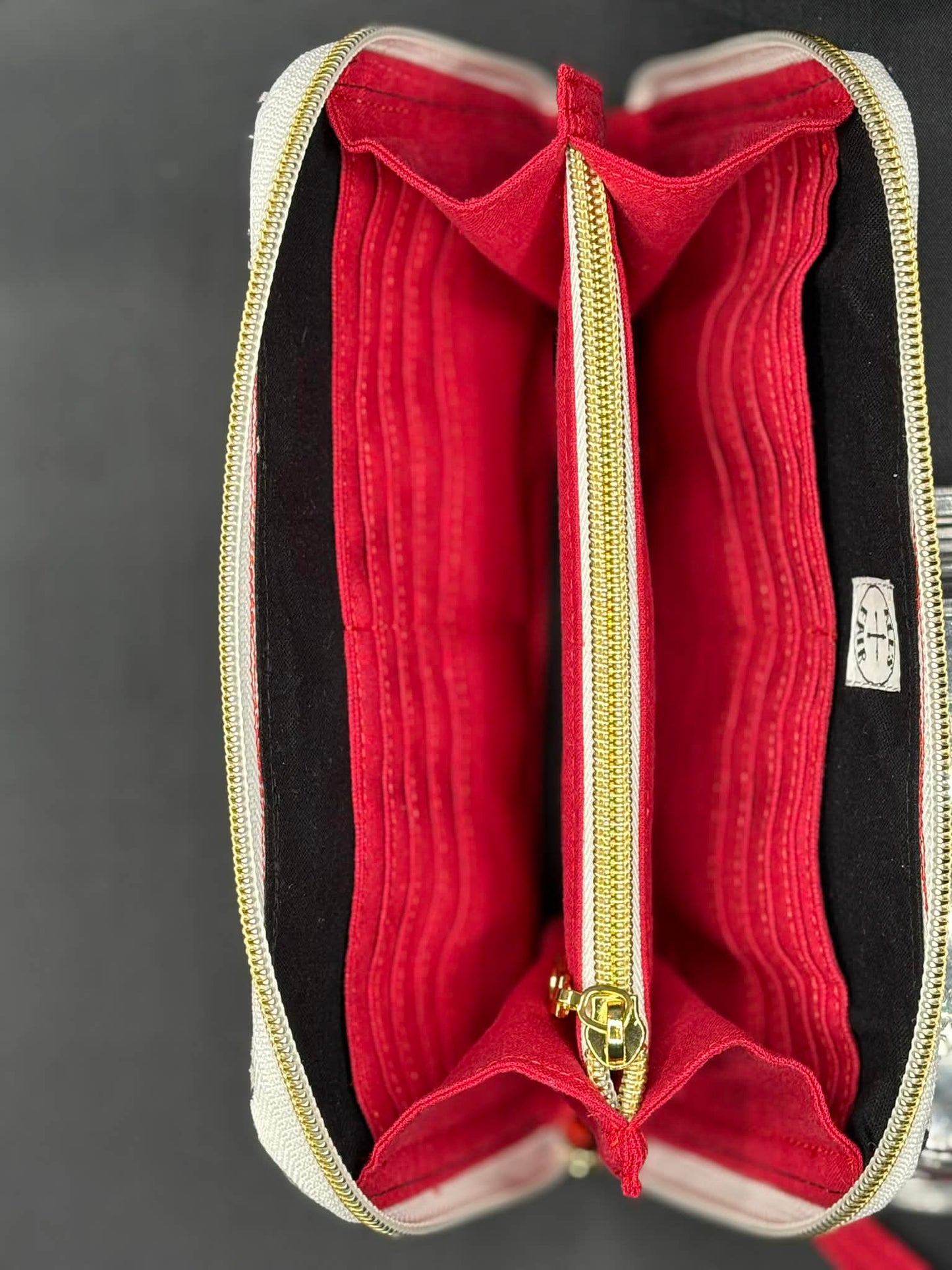 H&P Zip-around Wallet