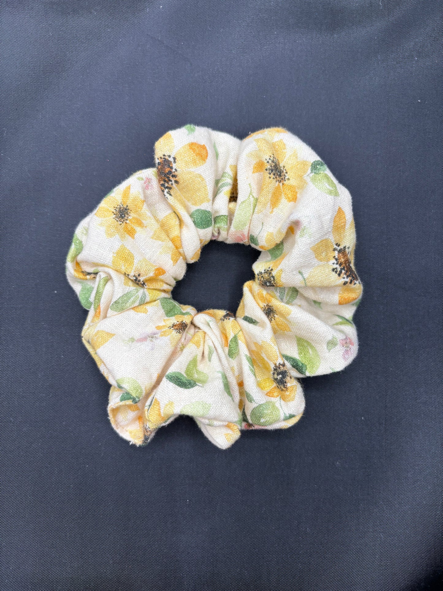 H&P Scrunchie
