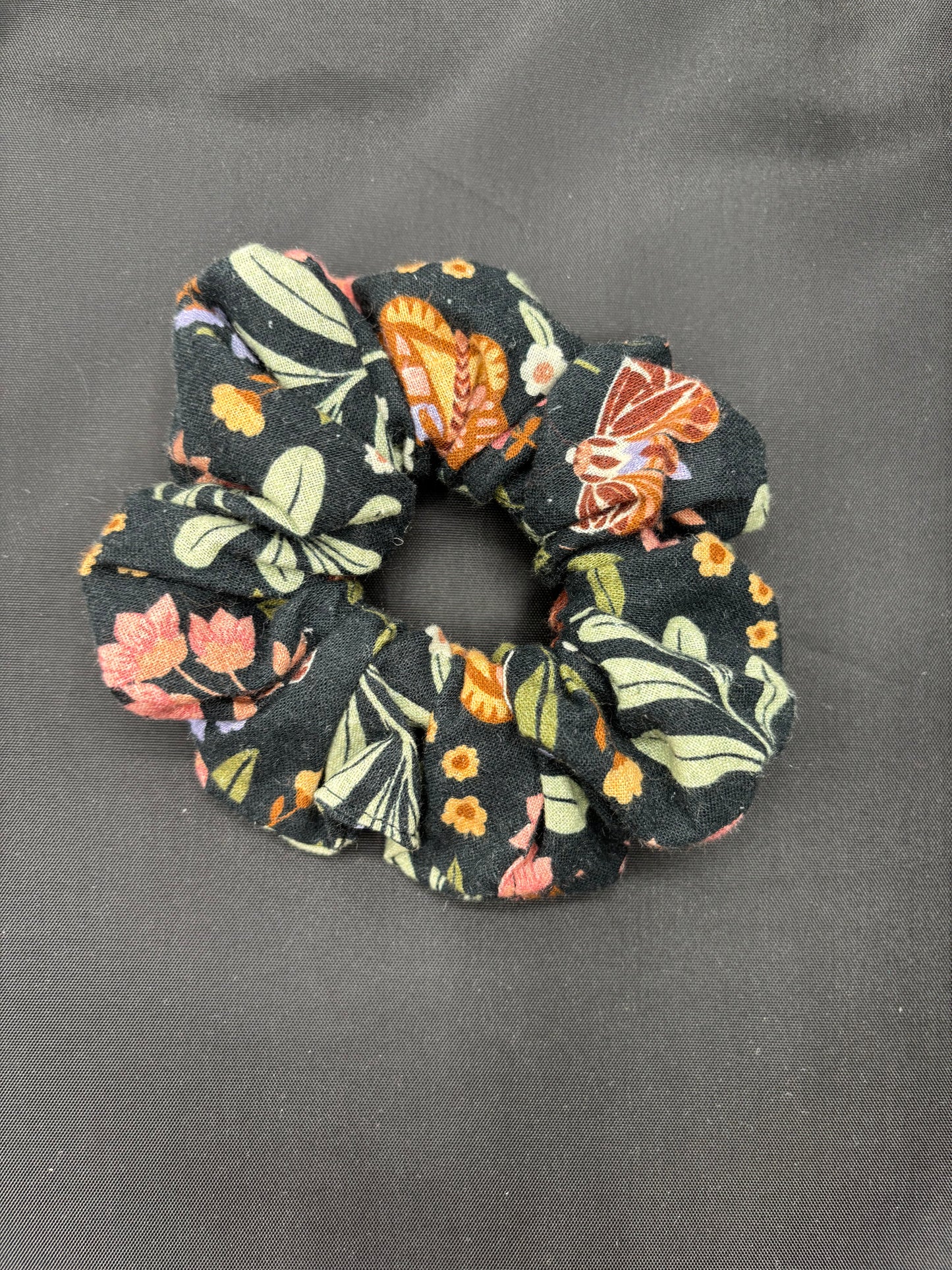 H&P Scrunchie
