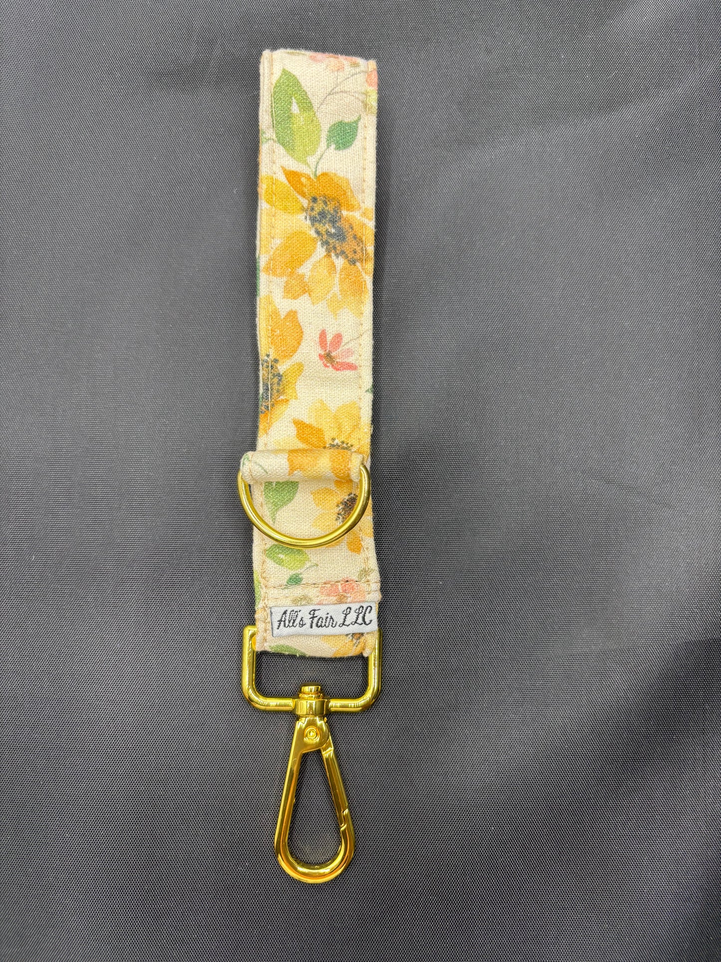 H&P Twin Loop keychain