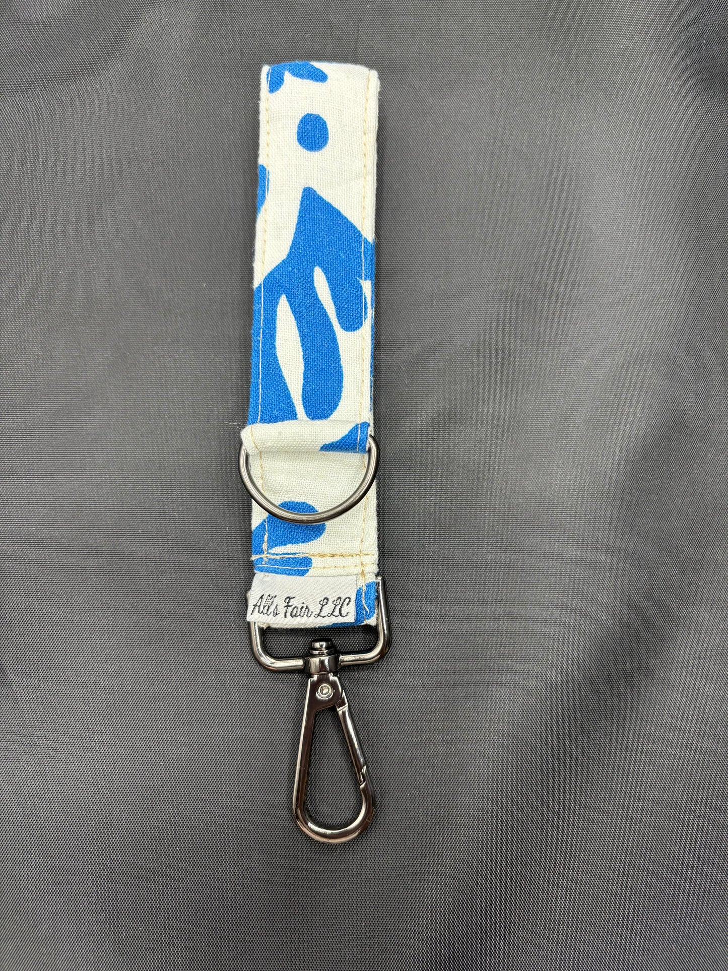 H&P Twin Loop keychain