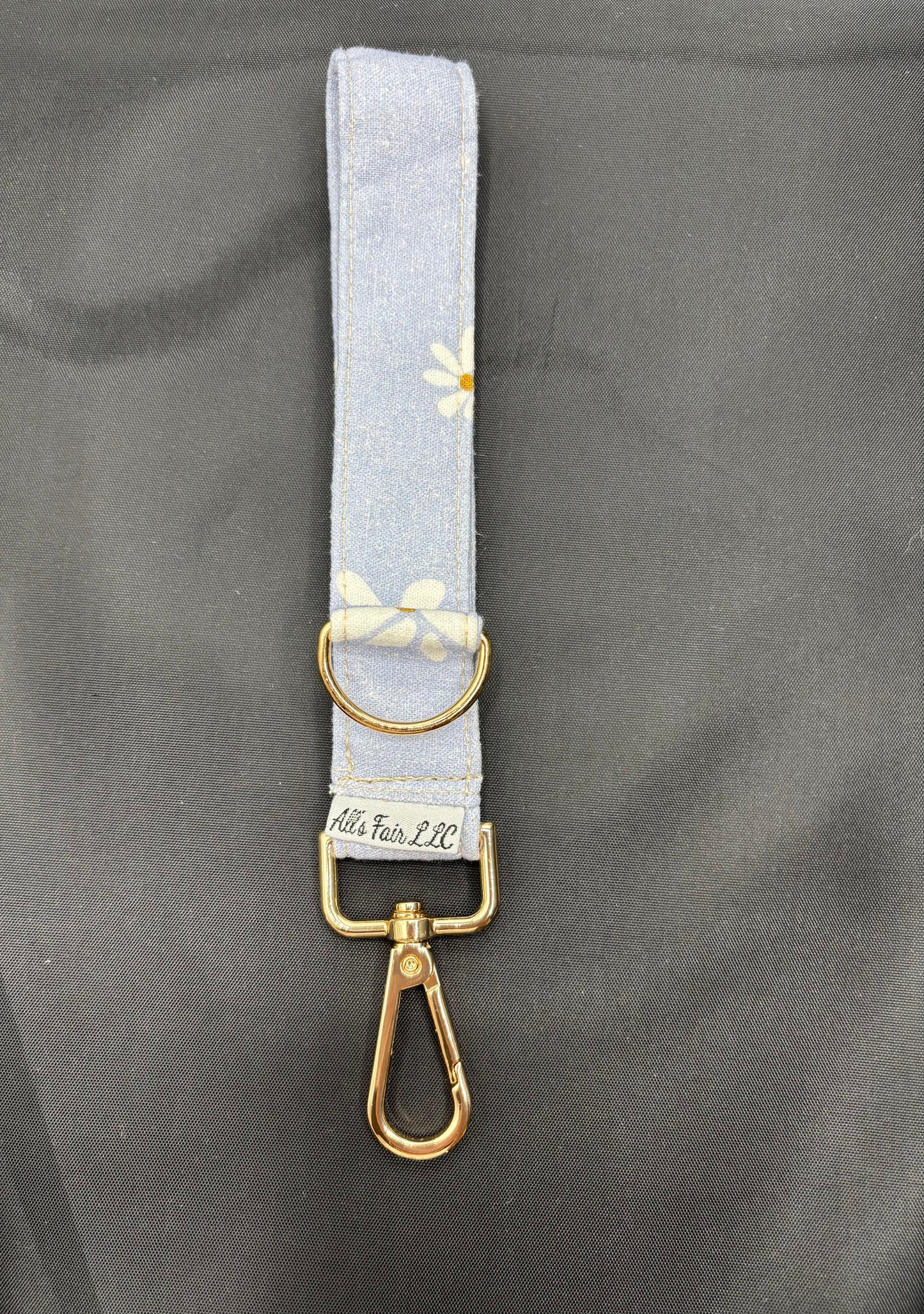 H&P Twin Loop keychain