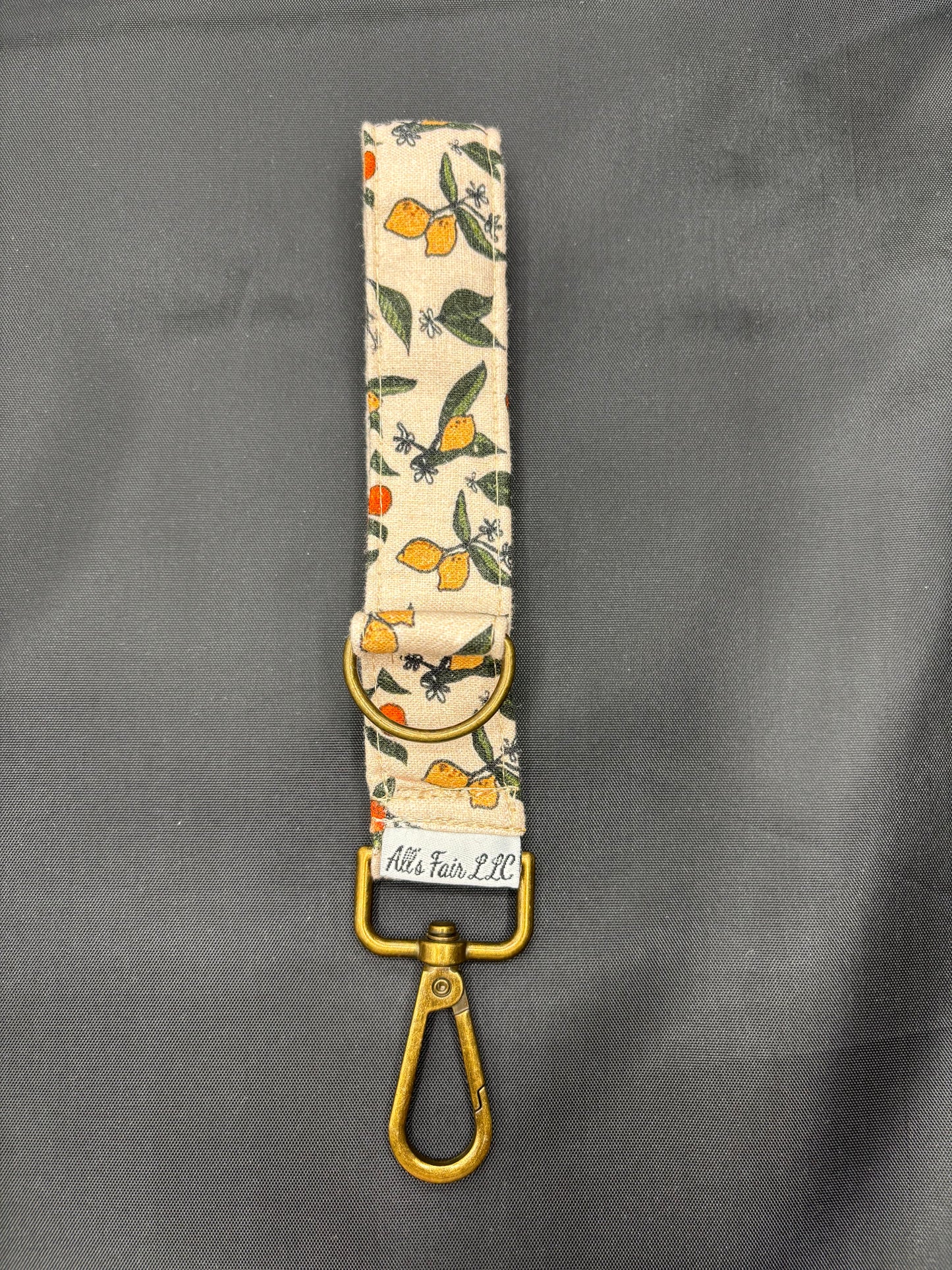 H&P Twin Loop keychain