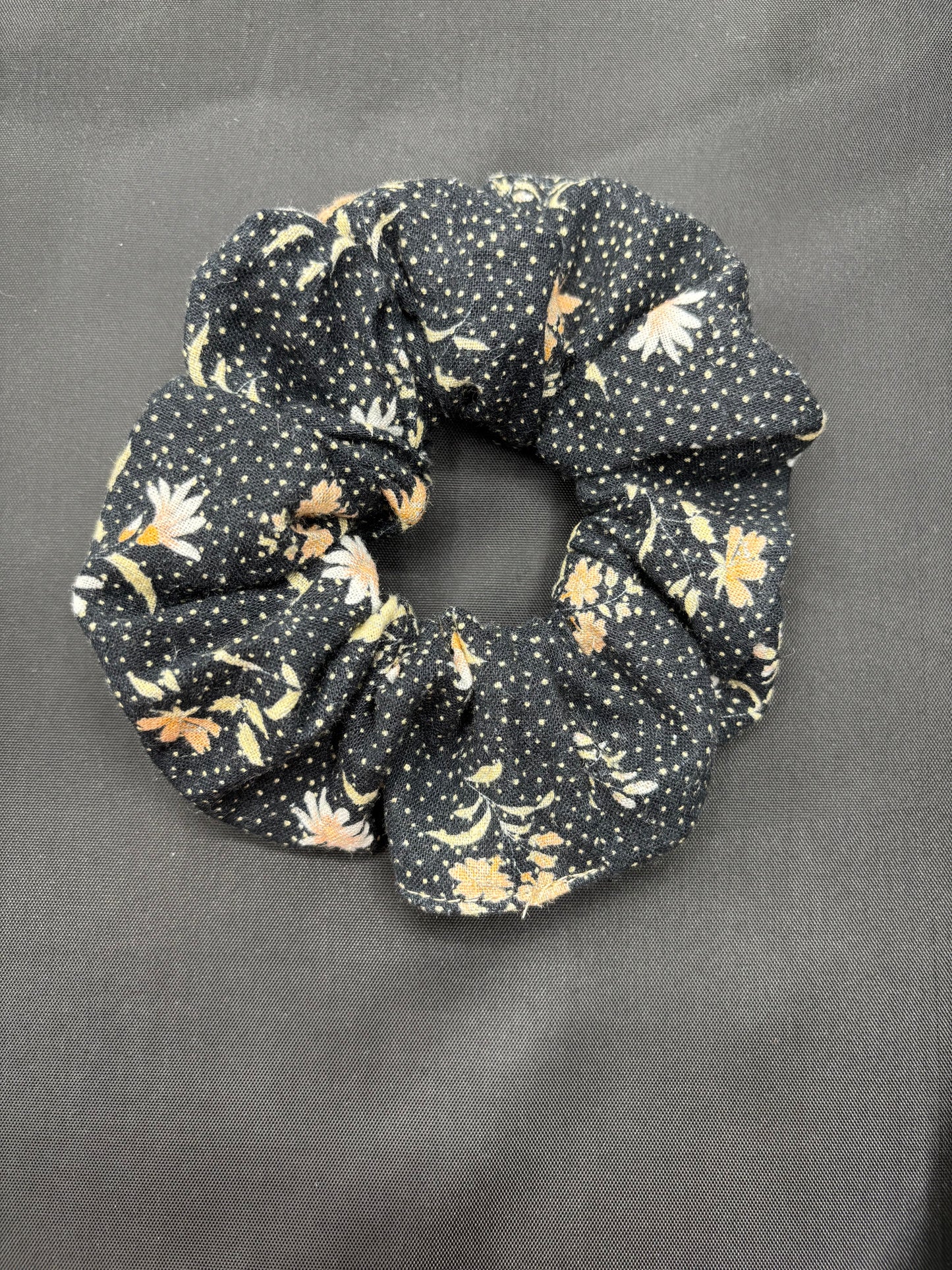 H&P Scrunchie