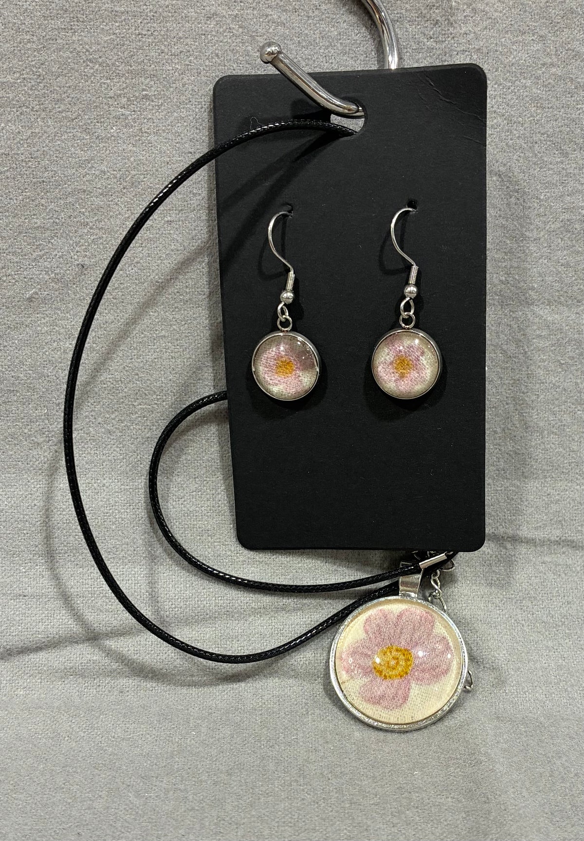 H&P Fabric Resin Necklace & Earrings Set