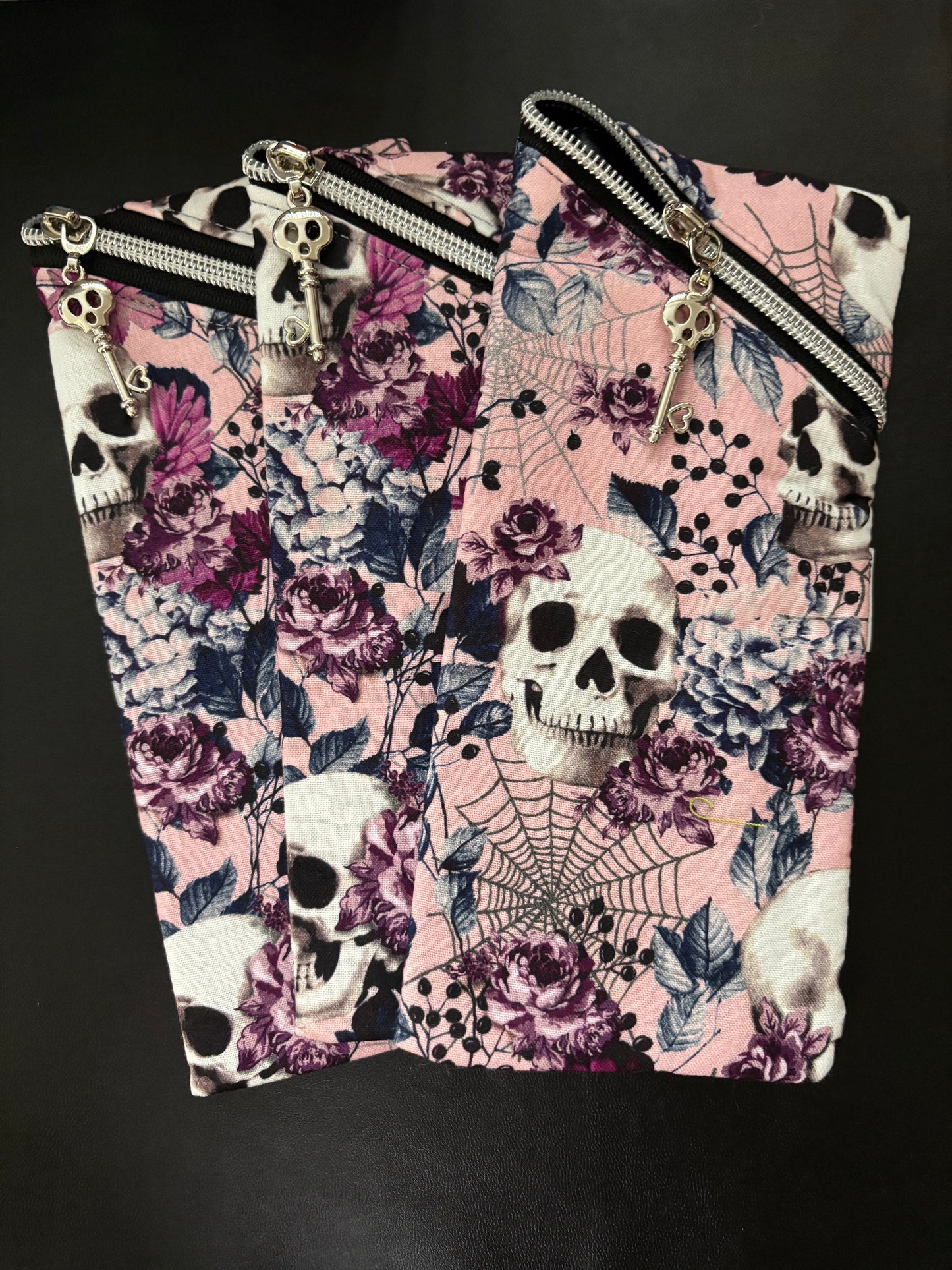 Offset zipper pouch