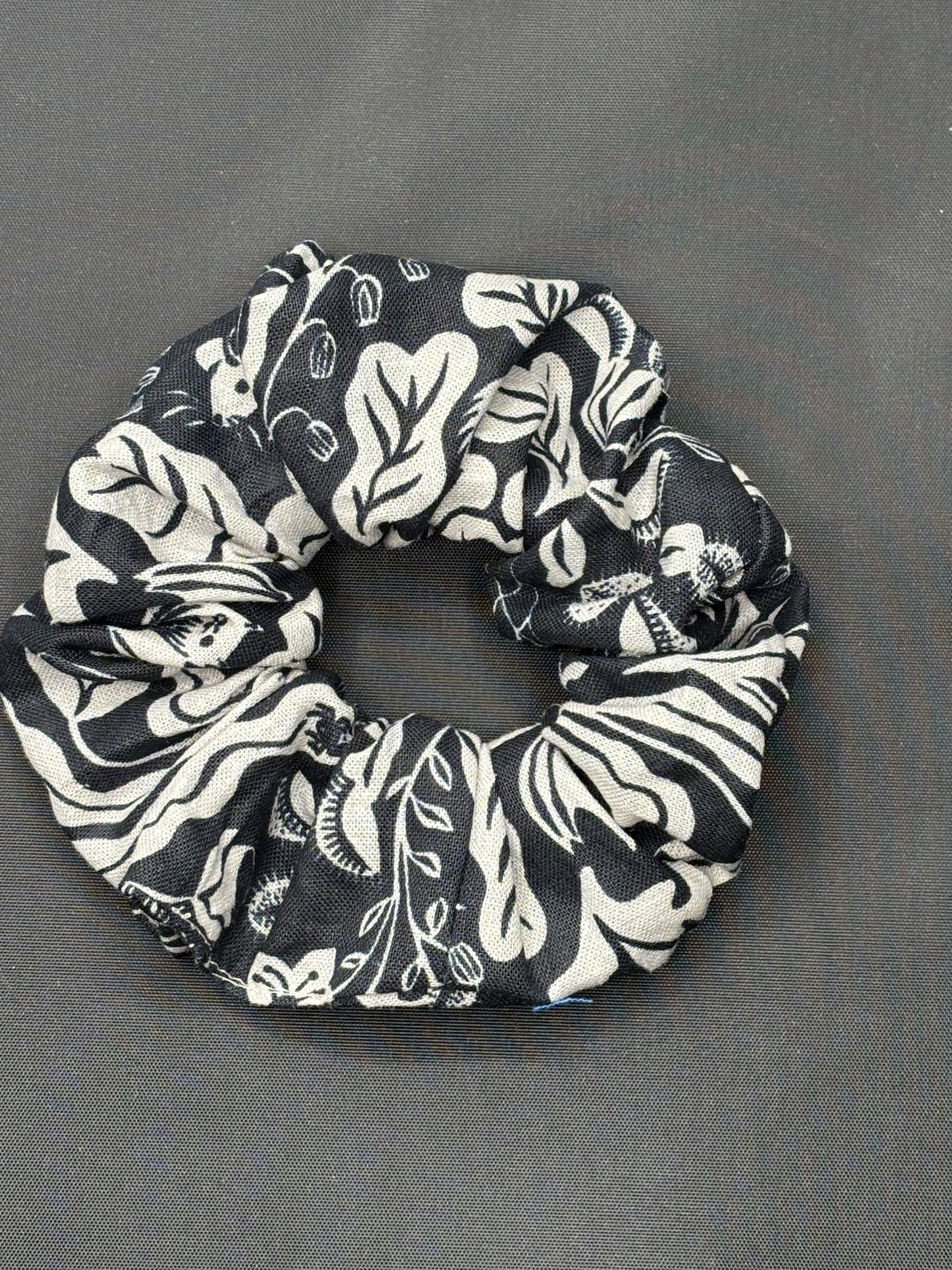 H&P Scrunchie